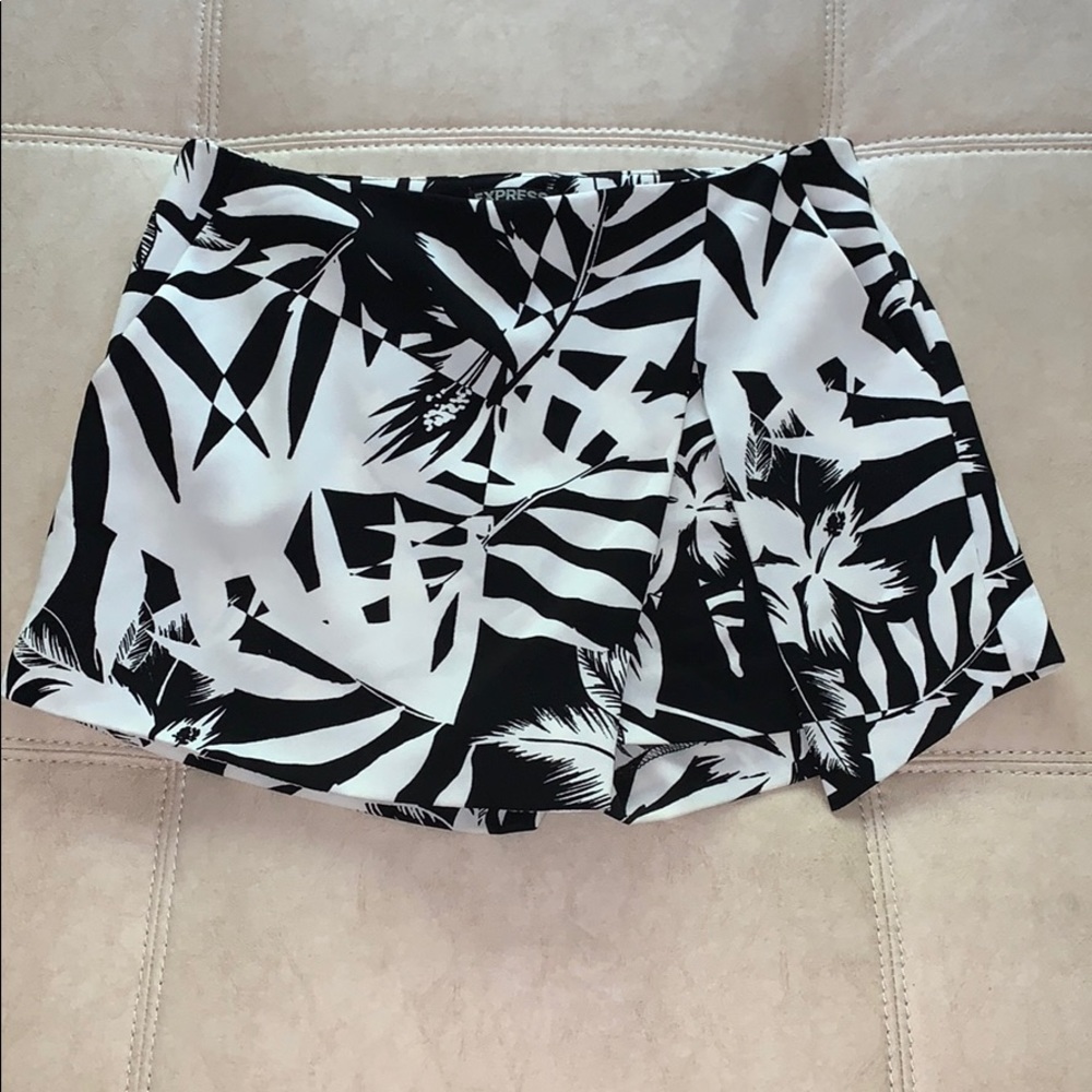 Skort